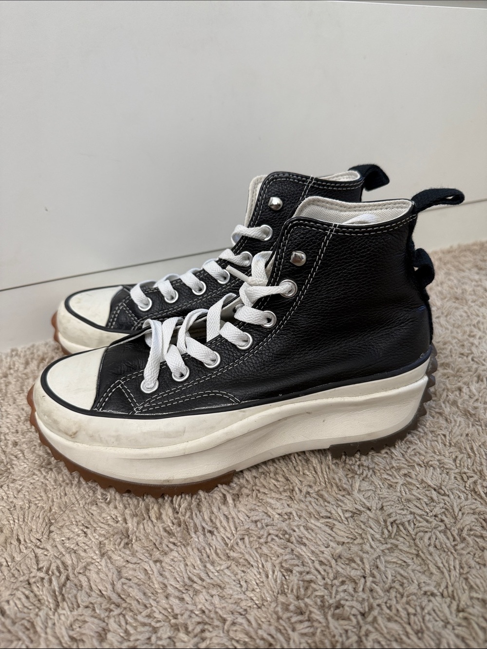 Converse Black and White Women’s High-Top Platform w6.5 m5 Sneakers